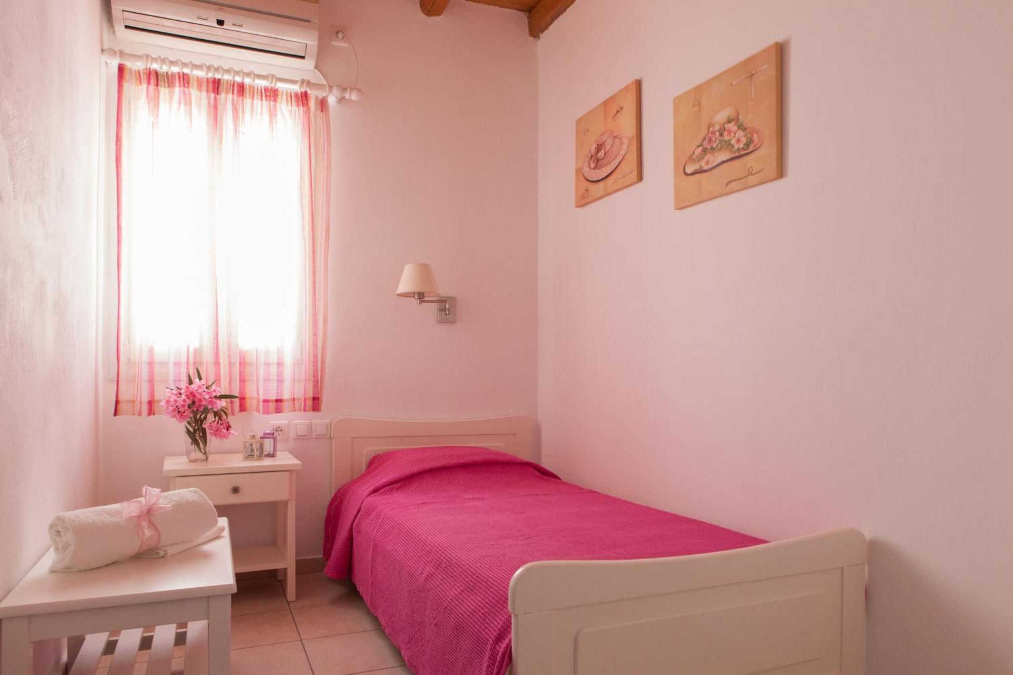 Ergina Summer Resort Antiparos Town Zimmer foto